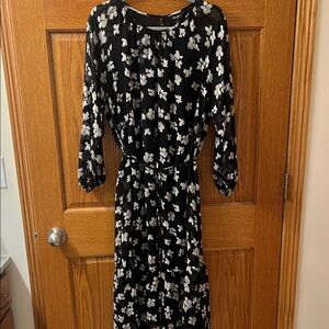 Simply Vera Vera Wang Black and Cream Floral Long Sleeve Dress